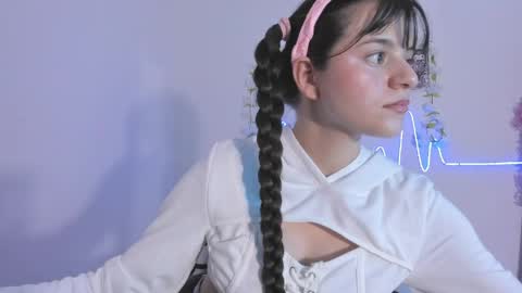 Coraline uwu     Bienvenidos al dulce mundo de Coraline    Hola amores soy Coraline  Una chica  tierna juguetona online show from May 2, 12:05 am