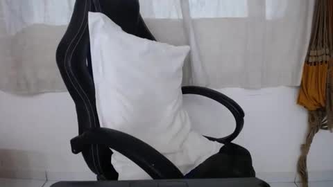 corolaxxl online show from January 15, 2:09 am