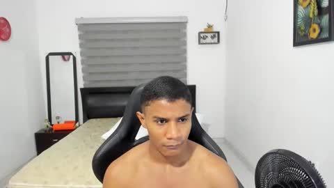 Ethan  online show from November 15, 10:44 pm