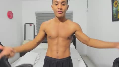 Ethan  online show from April 11, 2:49 am