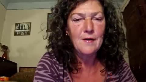 Snapshot of cougarcofee chatting on October 22, 7:48 pm cougarcofee online show from October 22, 7:48 pm
