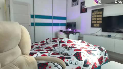 Rose Roys my  online show from March 20, 12:21 pm