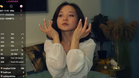 Yui online show from March 1, 10:45 am