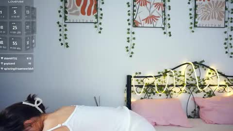 Yui online show from October 11, 8:30 am