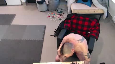 cravedave d online show from April 19, 2:18 pm