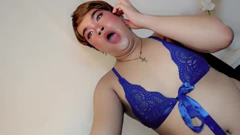 Snapshot of crazy_vixen chatting on January 23, 1:51 am Hot Ayisha online show from January 23, 1:51 am