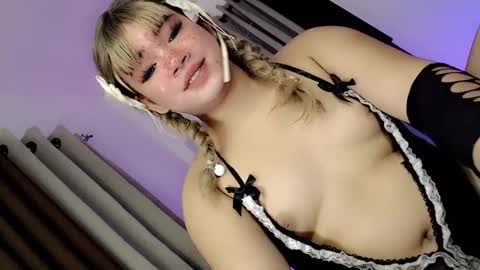 Snapshot of crazy_vixen chatting on September 28, 6:17 pm Hot Ayisha online show from September 28, 6:17 pm