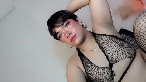 Snapshot of crazy_vixen chatting on March 10, 6:12 pm Hot Ayisha online show from March 10, 6:12 pm
