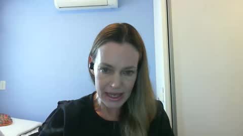Snapshot of crazyanny chatting on October 10, 11:16 am Anny online show from October 10, 11:16 am