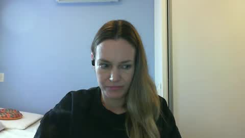 Snapshot of crazyanny chatting on October 9, 11:15 am Anny online show from October 9, 11:15 am