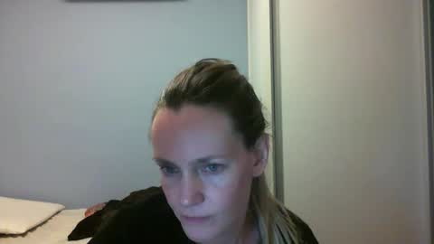 Snapshot of crazyanny chatting on October 20, 12:48 am Anny online show from October 20, 12:48 am