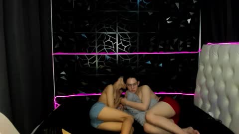 James online show from February 26, 7:39 pm