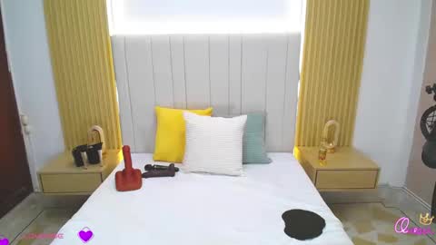 Sara online show from May 24, 2:56 pm