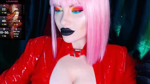 Snapshot of crazypinkyball chatting on January 21, 1:00 pm Roxy online show from January 21, 1:00 pm