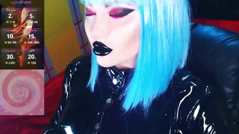 Roxy online show from May 7, 3:19 pm