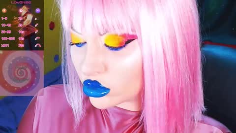 Snapshot of crazypinkyball chatting on October 18, 1:48 pm Roxy online show from October 18, 1:48 pm