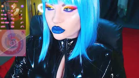 Roxy online show from October 23, 3:46 pm