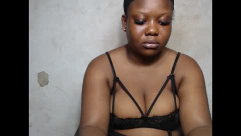 crazyslut17 online show from October 7, 7:32 pm