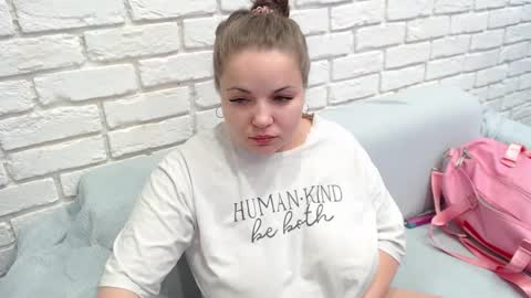 Crazyy Girl  online show from February 1, 7:49 am