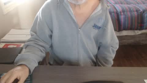 Creamormilk online show from October 9, 2:33 pm