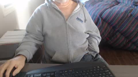 Creamormilk online show from October 3, 6:16 pm