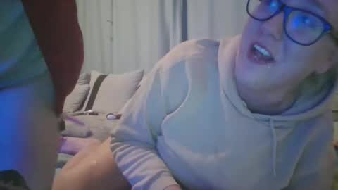 Snapshot of creamybiscuits12 chatting on October 25, 9:26 pm creamybiscuits12 online show from October 25, 9:26 pm