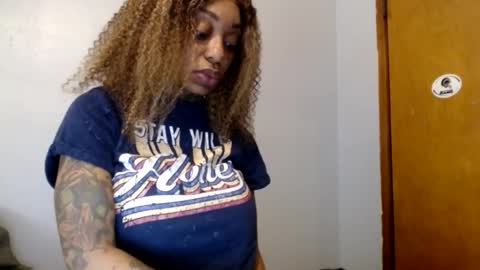 CreamyExotica online show from December 17, 5:30 pm