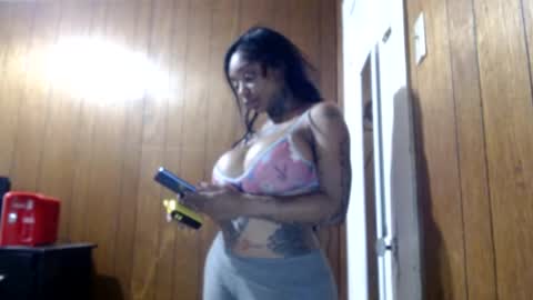 Snapshot of creamyexotica chatting on October 2, 2:49 pm CreamyExotica online show from October 2, 2:49 pm