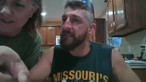 Creeksidecouple online show from September 14, 12:24 am