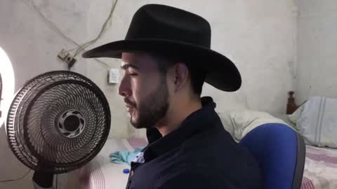 Snapshot of cris_simons chatting on January 18, 7:26 pm cris_simons online show from January 18, 7:26 pm