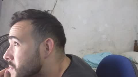 Snapshot of cris_simons chatting on December 8, 9:08 pm cris_simons online show from December 8, 9:08 pm