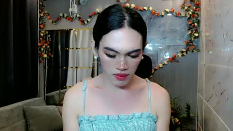my beautiful cris online show from June 13, 10:03 am