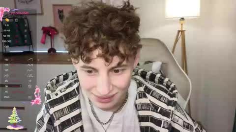 Chris online show from February 5, 10:08 am