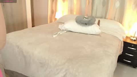 CRISSTI CUTE online show from August 8, 2:43 am