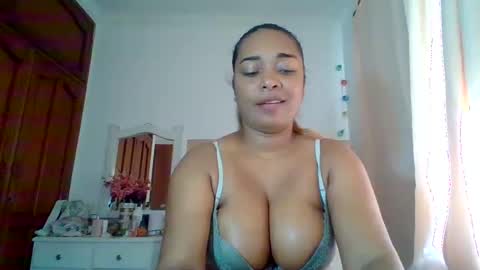 cristal online show from December 4, 1:47 pm