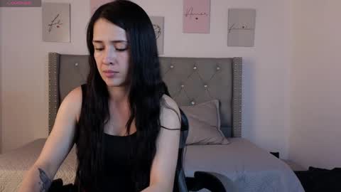  Alejandra from Wednesday to Saturday from 1000 pm to 400 am Colombian hour online show from April 8, 3:20 am