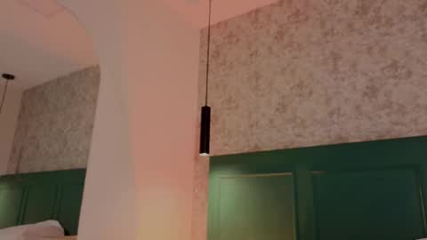 Snapshot of cristal_roberts_ chatting on October 18, 1:37 pm Cristal online show from October 18, 1:37 pm