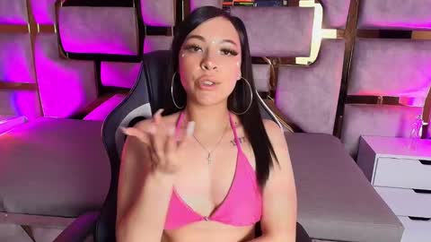 CRISTAL  VIOLETA online show from December 19, 4:13 pm