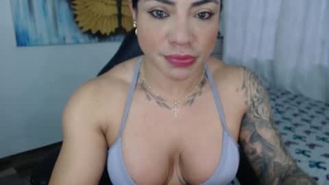 Snapshot of cristalbeautiful1 chatting on September 22, 10:36 pm Natalie online show from September 22, 10:36 pm
