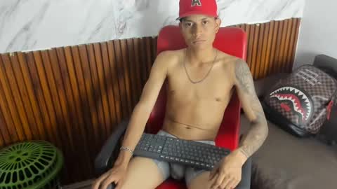 cristian dosantos online show from August 6, 8:29 pm