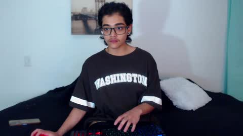    online show from December 13, 1:15 am