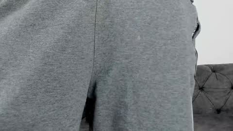 cristian_suarezz_ online show from October 2, 10:41 pm