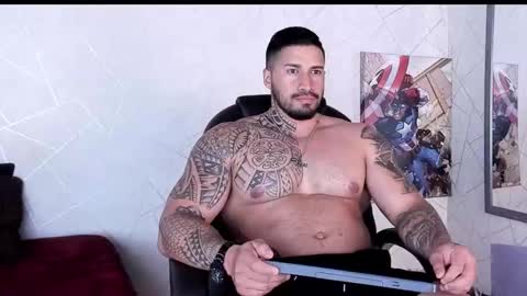 Snapshot of cristian_walker chatting on October 6, 12:23 pm cristian walker online show from October 6, 12:23 pm