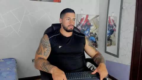 Snapshot of cristian_walker chatting on March 3, 9:05 pm cristian walker online show from March 3, 9:05 pm
