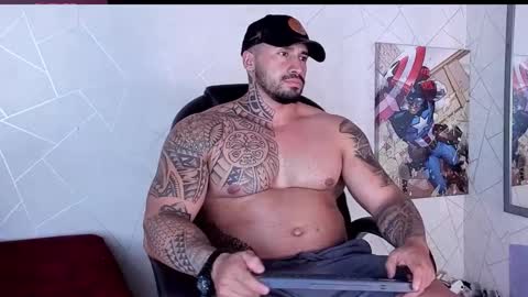 Snapshot of cristian_walker chatting on October 2, 9:35 pm cristian walker online show from October 2, 9:35 pm