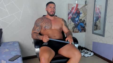 Snapshot of cristian_walker chatting on February 13, 4:17 pm cristian walker online show from February 13, 4:17 pm