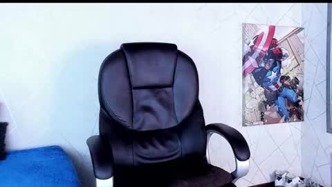 Snapshot of cristian_walker chatting on October 12, 1:48 pm cristian walker online show from October 12, 1:48 pm