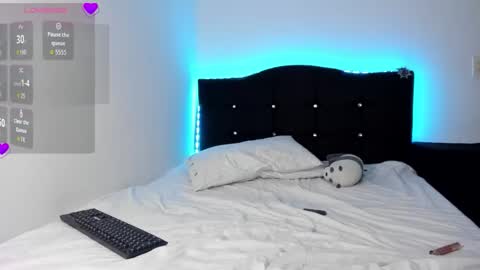 soycriss online show from December 1, 2:42 am