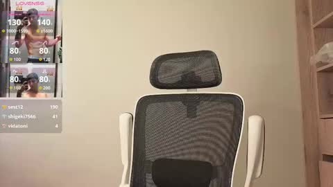 cristopher23  online show from October 1, 4:17 pm