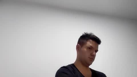 cristopher3042 online show from February 8, 5:08 am